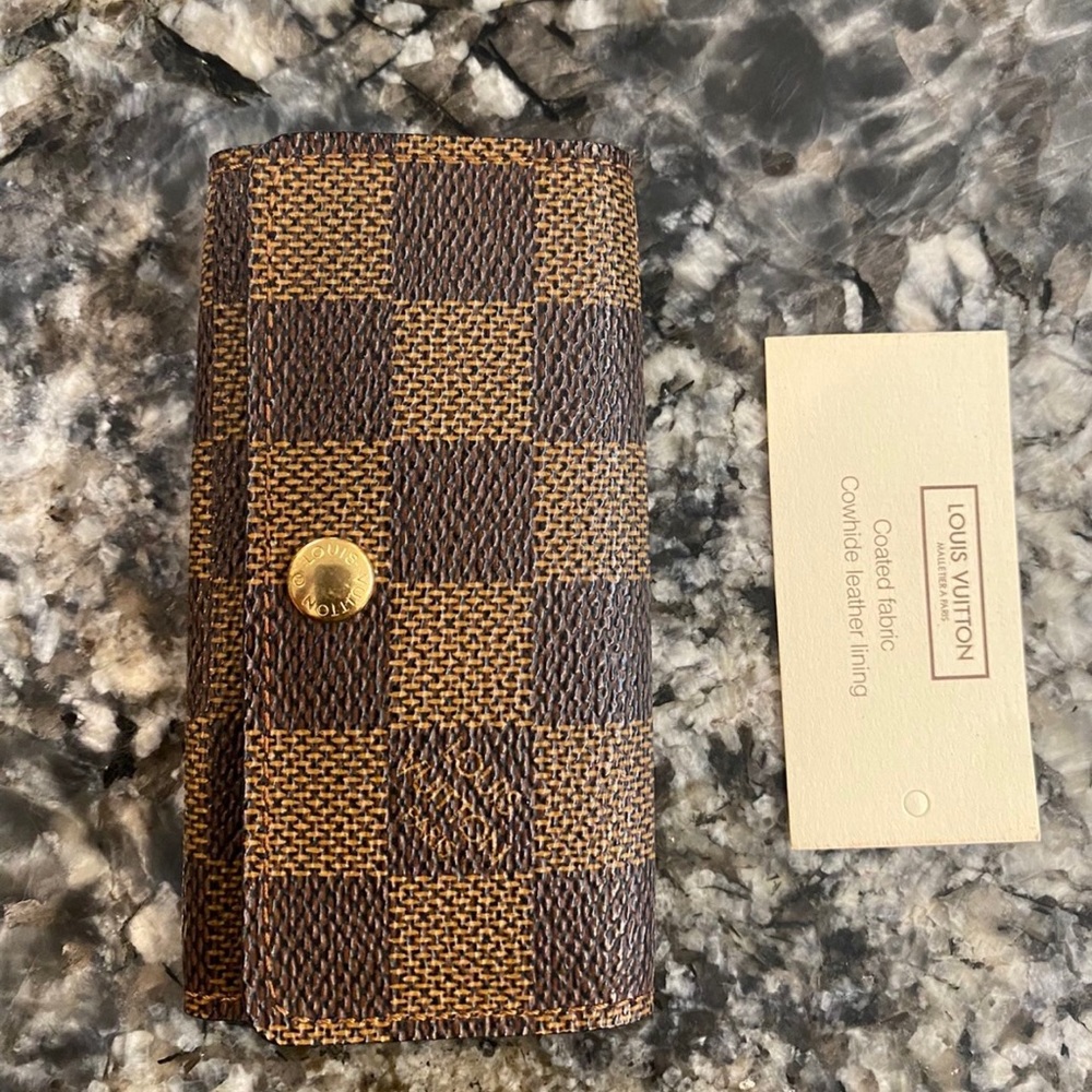 Louis Vuitton 4-Key Ring Holder